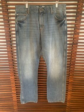🎉NEW LISTING!🎉Wrangler Retro Men's Slim Straight Denim Jeans